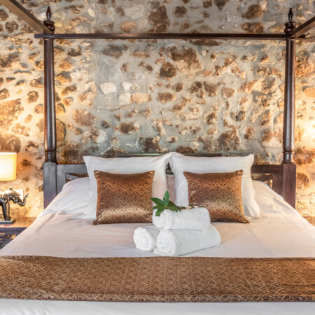 La habitación más especial, con cama de dosel y decoración única